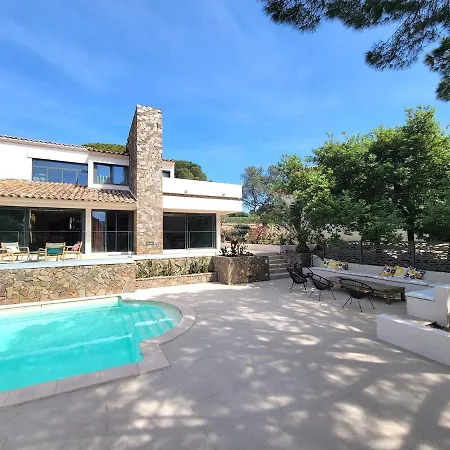 Boucharel, Grande Piscine, A 10 Min A Pied De La *