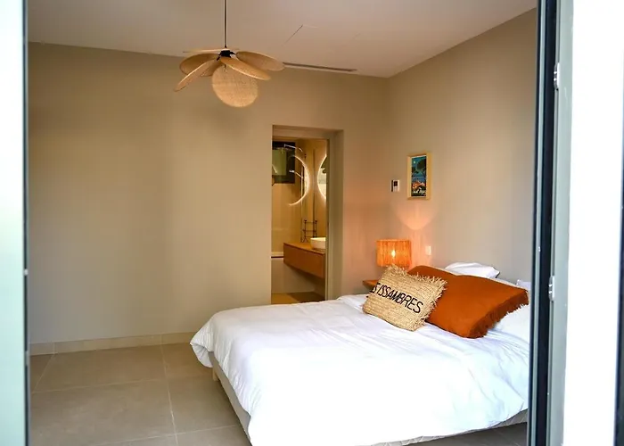 Boucharel, Grande Piscine, A 10 Min A Pied De La