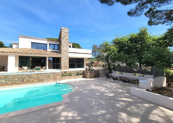 Boucharel, Grande Piscine, A 10 Min A Pied De La *