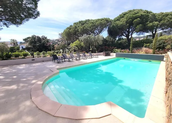 Boucharel, Grande Piscine, A 10 Min A Pied De La Villa *